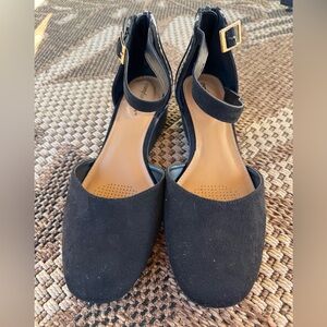 Comfortview Black Ankle Strap Flats Women’s Size 9W Wide Comfort Shoes